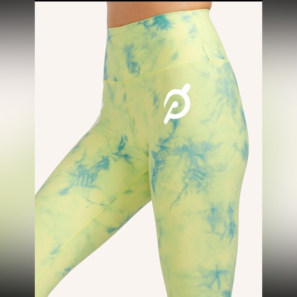 Peloton Cadent Capri Yellow and Green Tie-Dye Leggings Sporty Yoga Size XS NWT